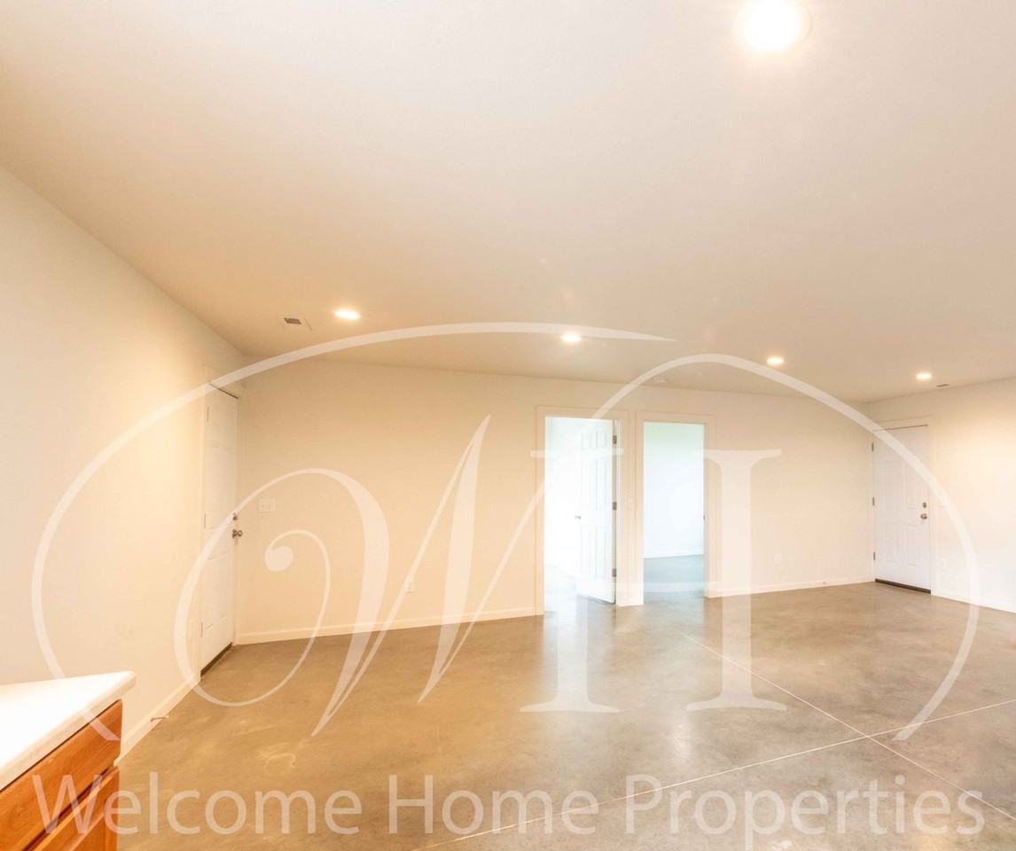 57 Frenchtown Rd - Photo 4 of 12