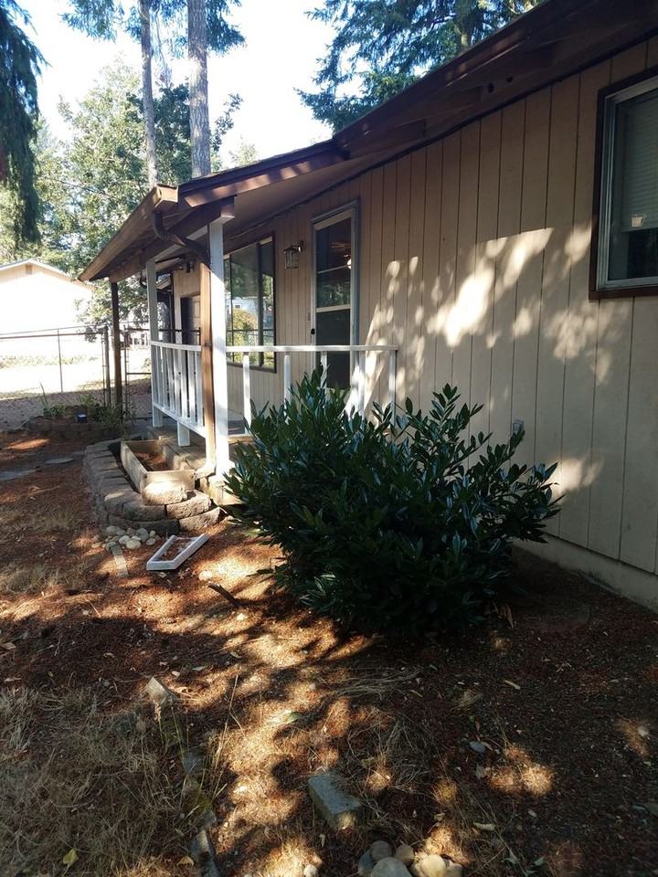 201 E Evergreen Dr - Photo 2 of 2