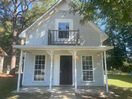 featured image of 124 Money St