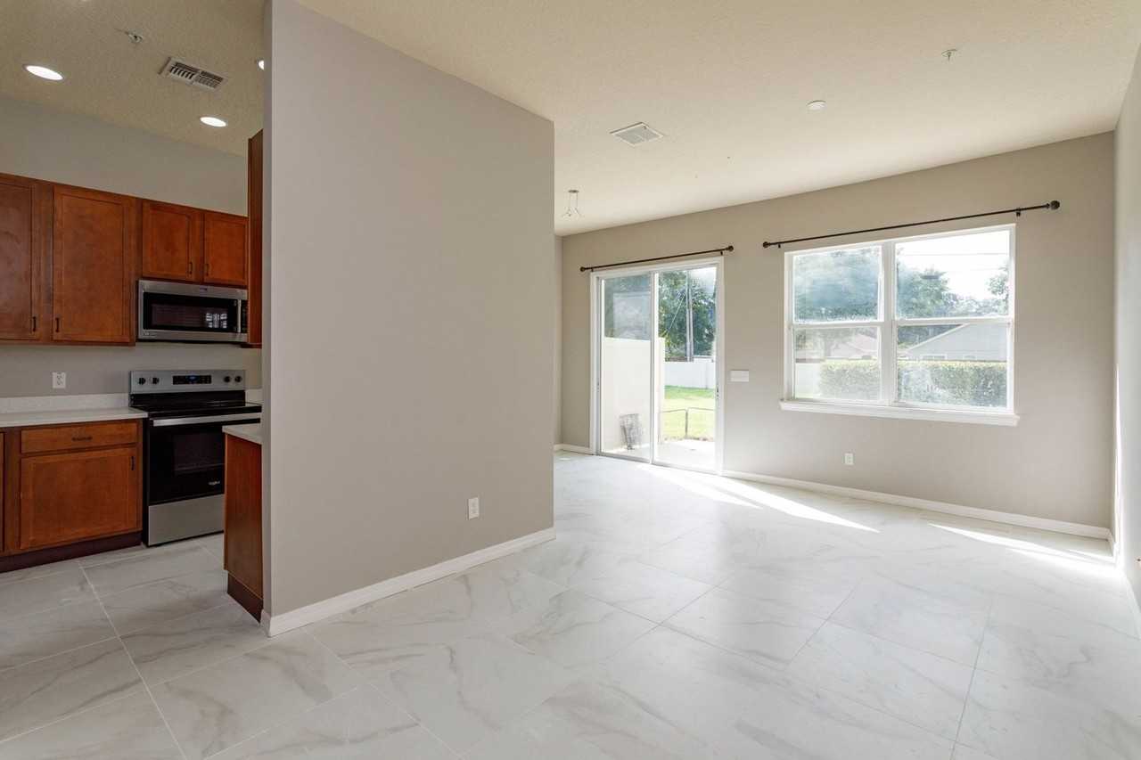 600 Northern Way #1805 - Photo 4 of 22