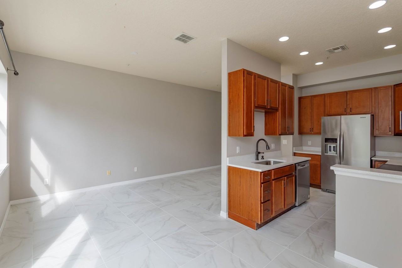 600 Northern Way #1805 - Photo 6 of 22