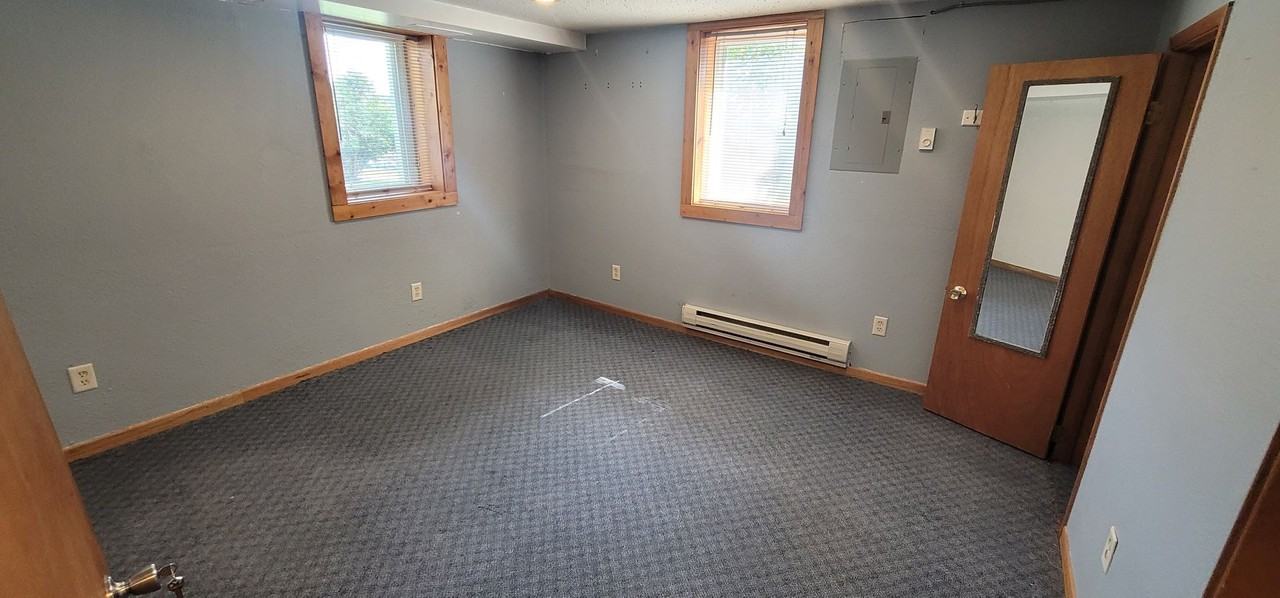 1208 Brainerd Ave - Photo 3 of 12