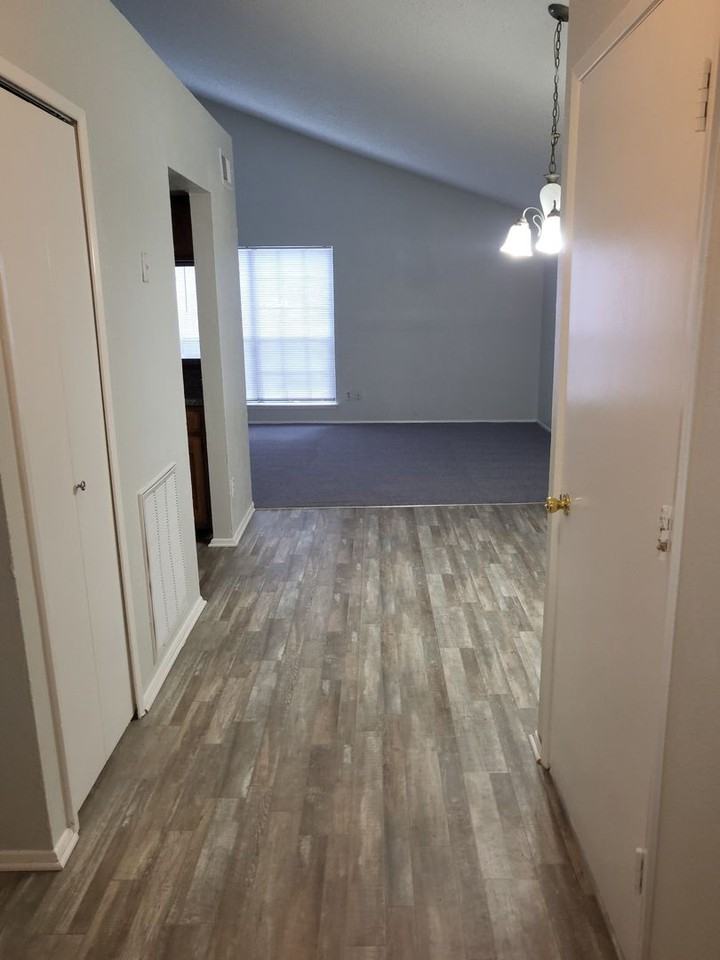 2332 Sunflower Dr - Photo 2 of 19