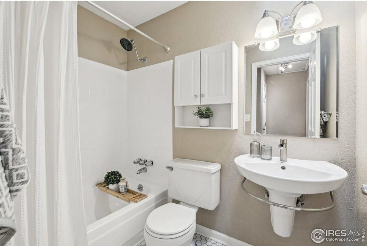 434 W Lafayette St - Photo 5 of 33