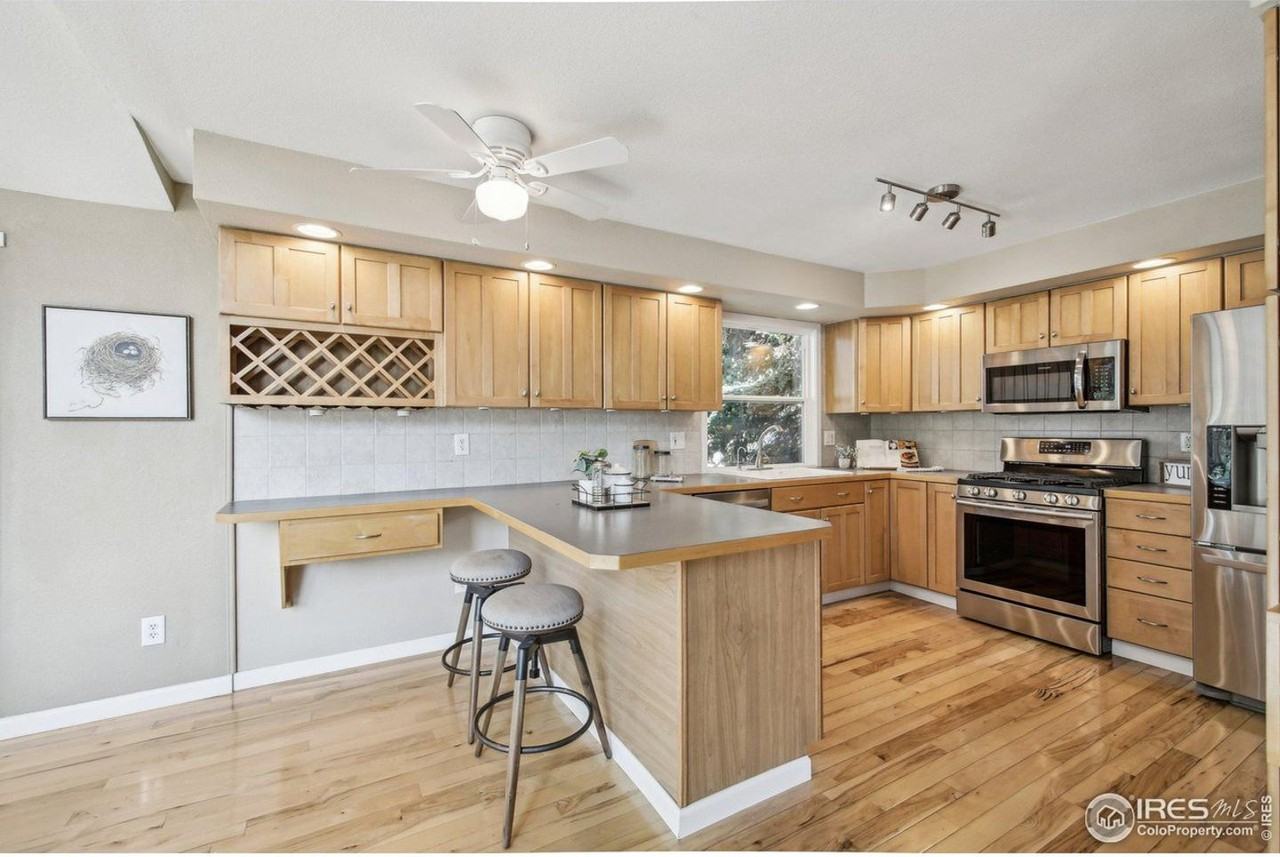 434 W Lafayette St - Photo 6 of 33