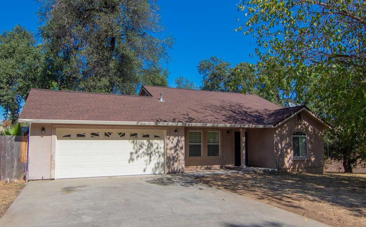 2755 Henderson Rd - Photo 2 of 31