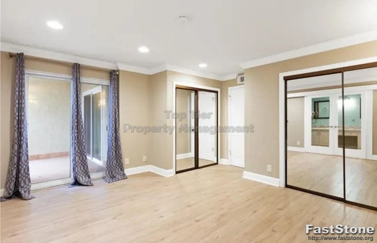 510 N Pacific St - Photo 7 of 12