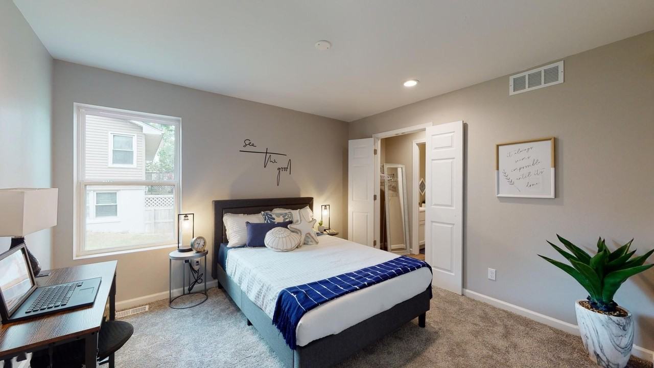 105 8th St S - Photo 2 of 18