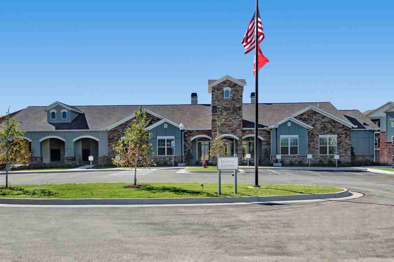 Creekside Apartments - Photo 2 of 34