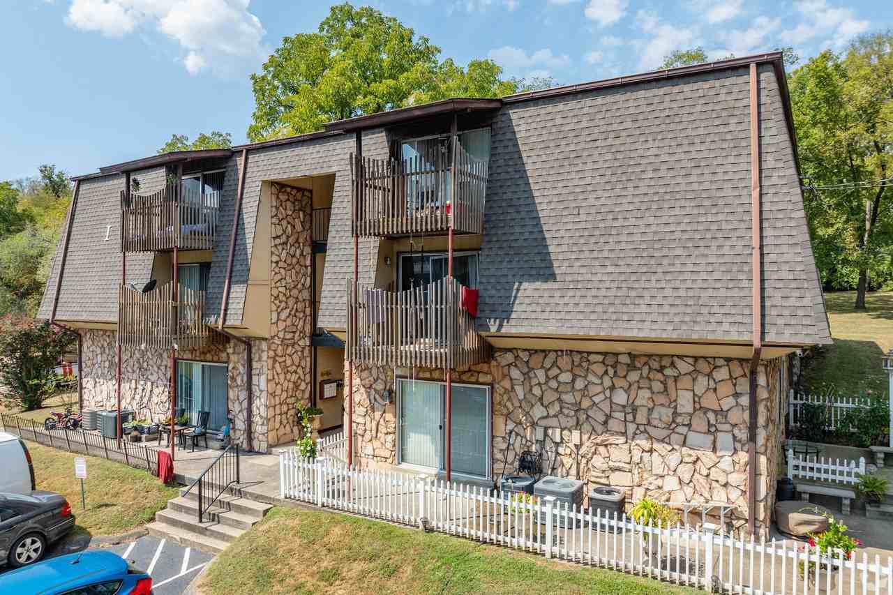 Hartford House Apartments - Photo 2 of 50