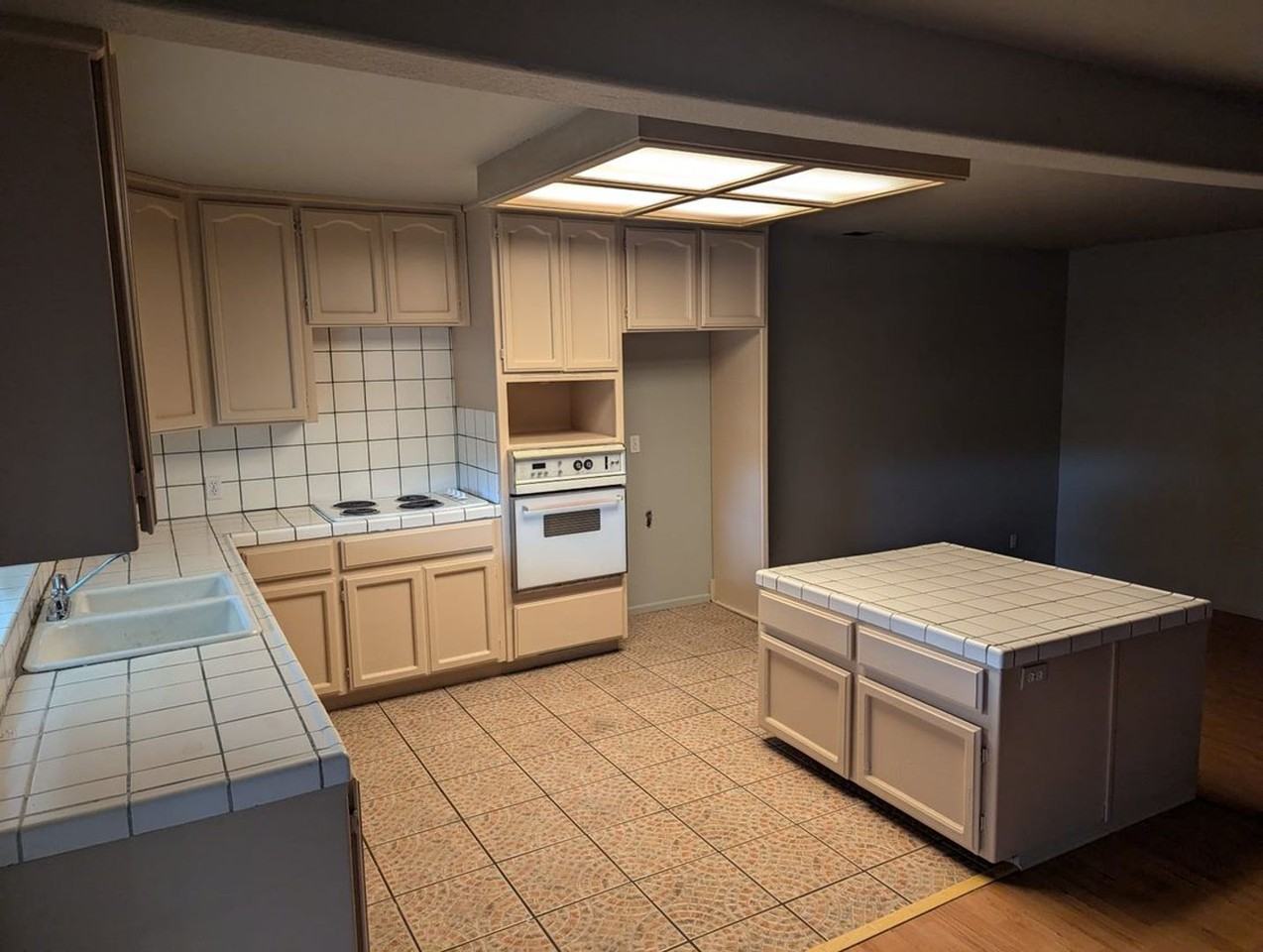 95367 3318-B Santa Fe Street, Riverbank, CA 95367 #Apt B