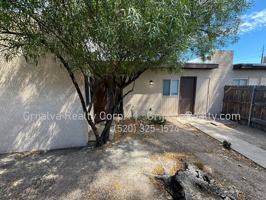 featured image of 2415 N Geronimo Ave