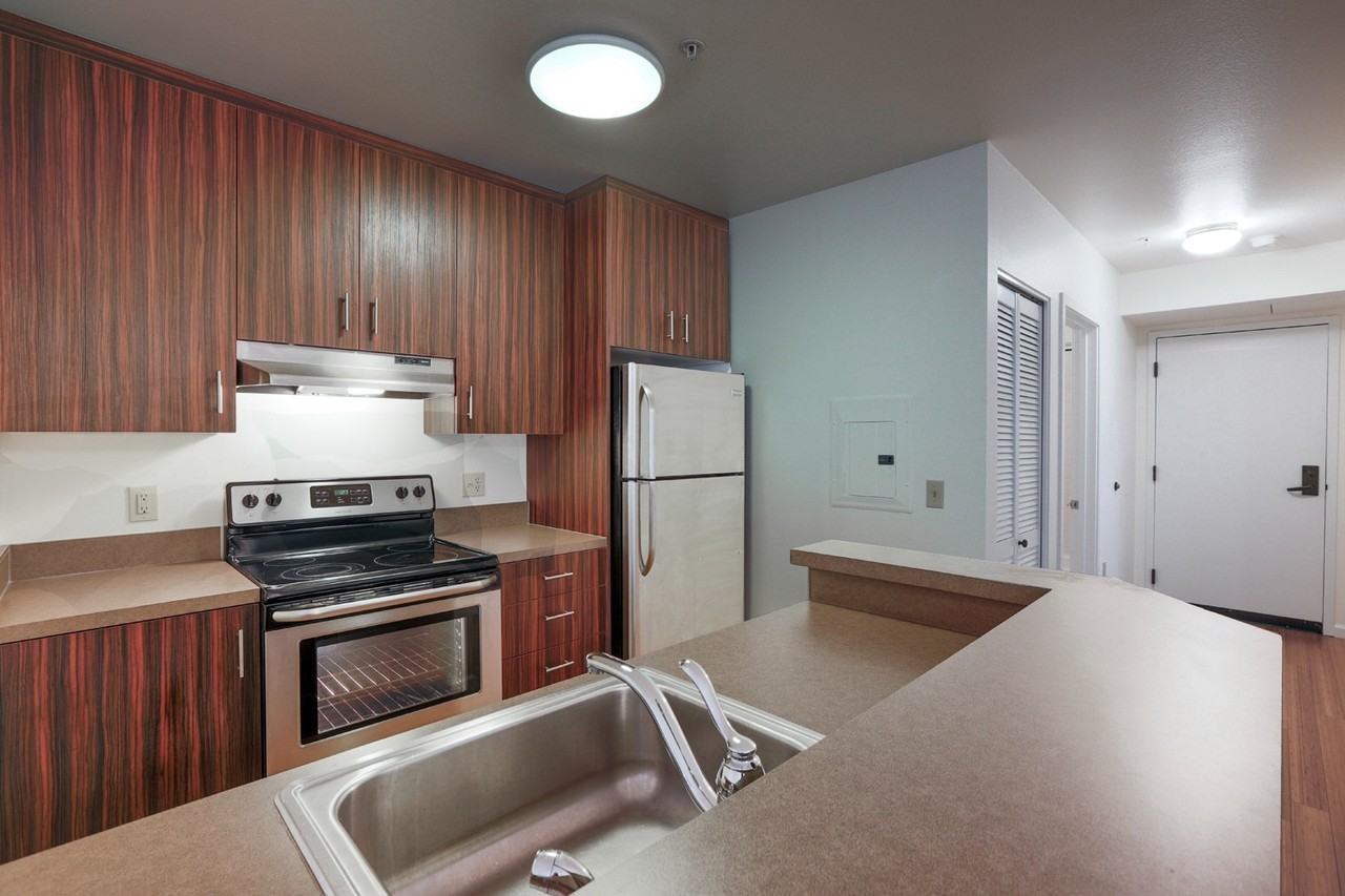 BARCELONA APARTMENTS (MCM08) - Photo 6 of 45