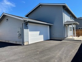 featured image of 1102 W 11th St