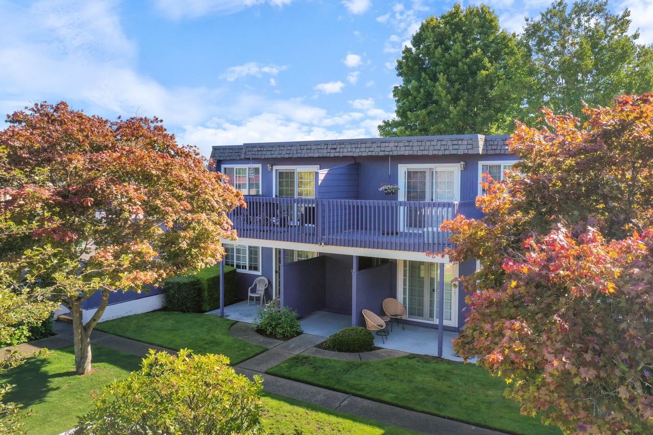 Fountain Courte - Photo 6 of 27