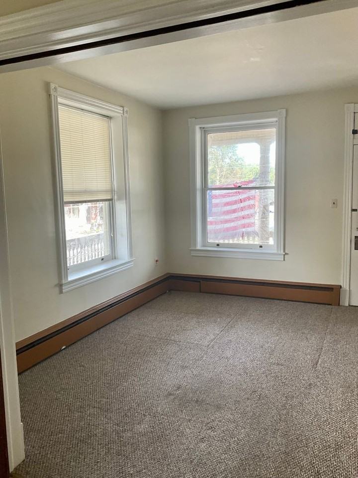 304 E High St - Photo 2 of 7