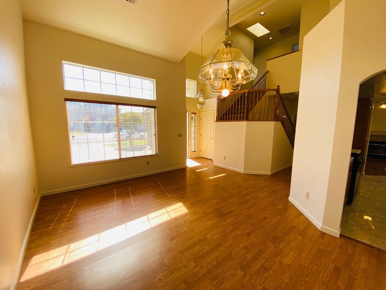 8868 Chadbury Pl - Photo 4 of 29