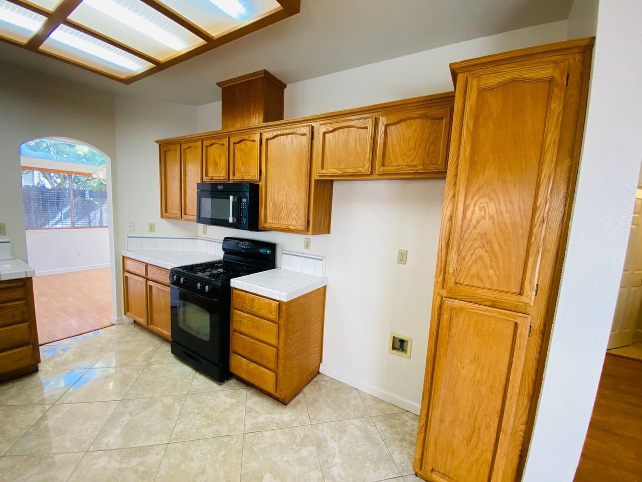 8868 Chadbury Pl - Photo 6 of 29