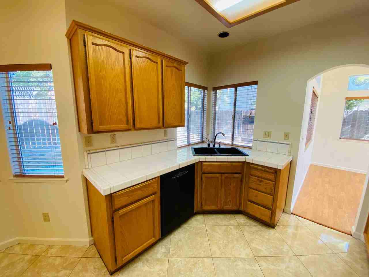 8868 Chadbury Pl - Photo 7 of 29