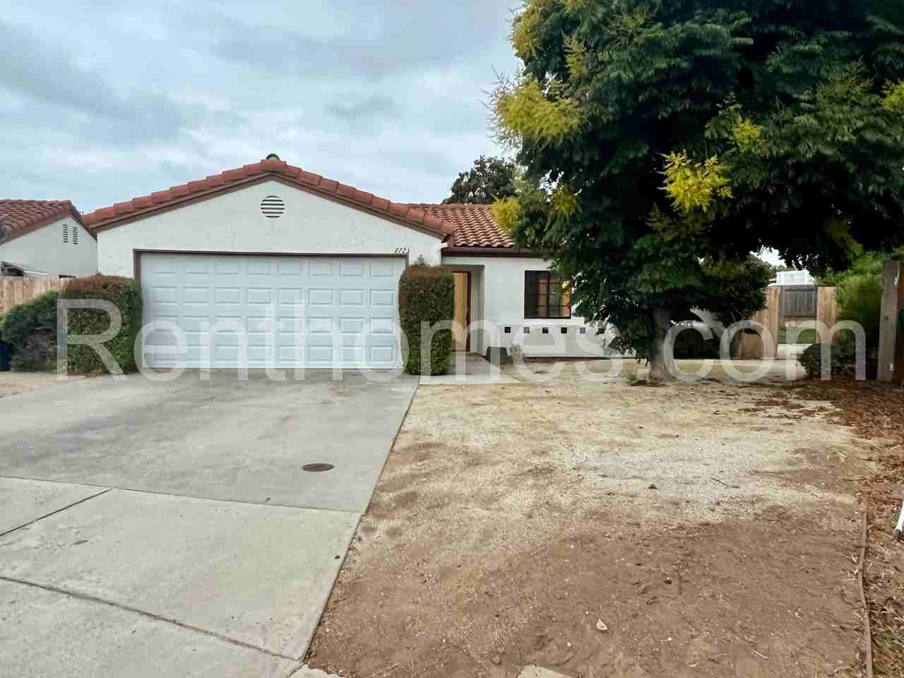 2723 Malibu Pl - Photo 2 of 23