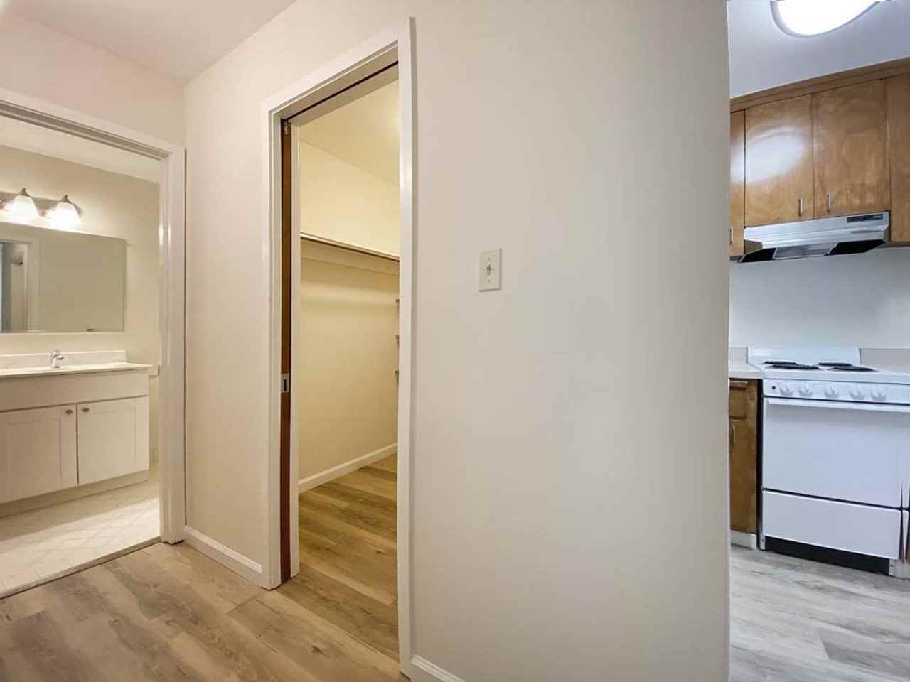 2450 Octavia Apartments* - Photo 3 of 12