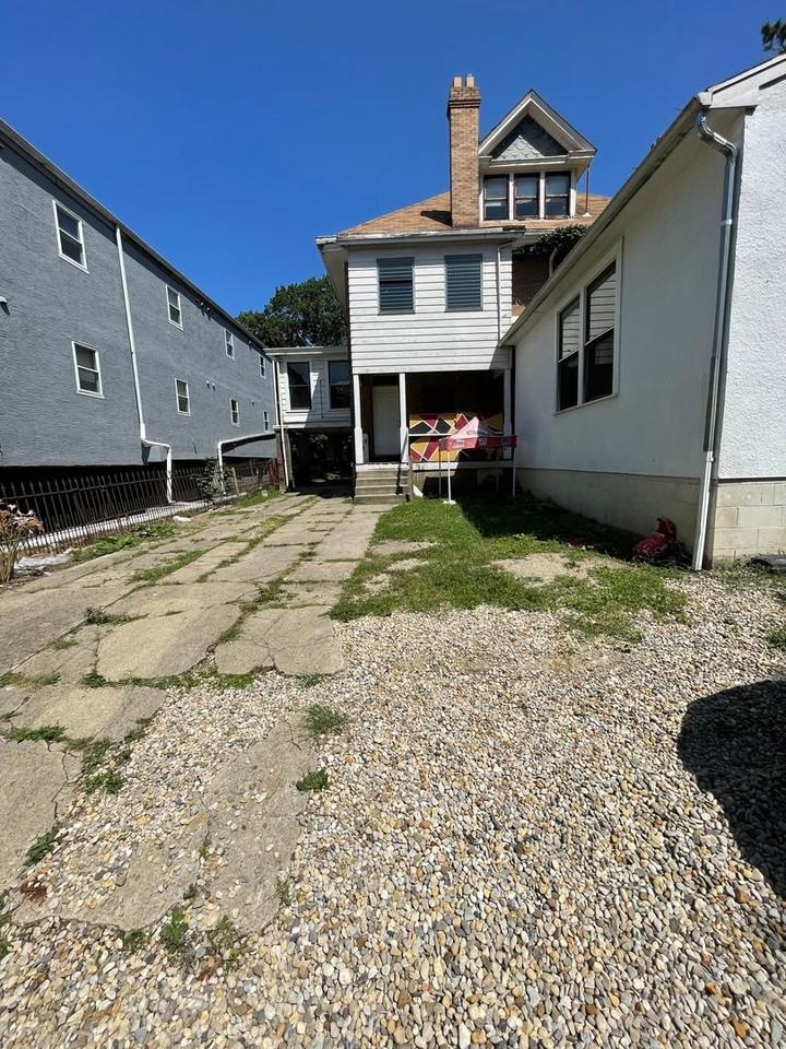 149 E 13th Ave - Photo 2 of 48