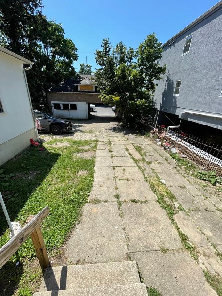 149 E 13th Ave - Photo 3 of 48