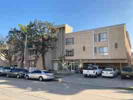 featured image of 1020 S Sherbourne Dr