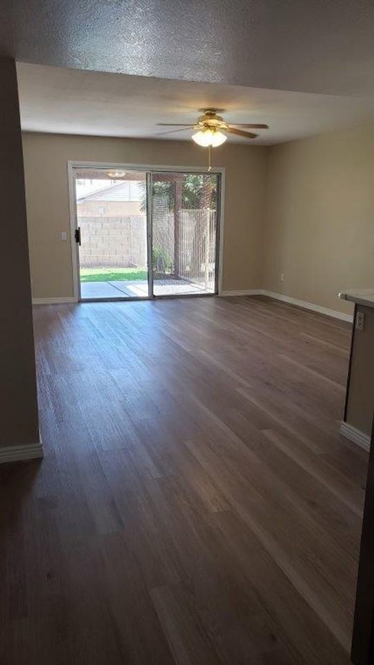 3627 W Aire Libre Ave - Photo 5 of 15
