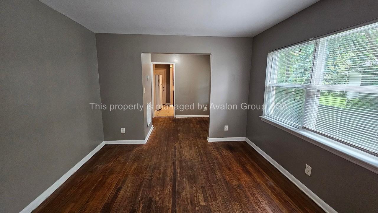 2727 N Davis St - Photo 2 of 21
