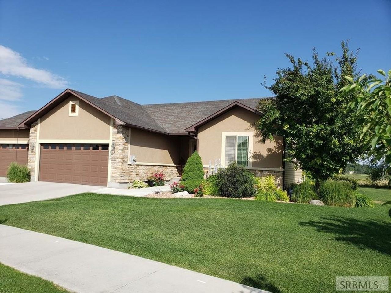 662 Tanglewood Dr - Photo 3 of 28