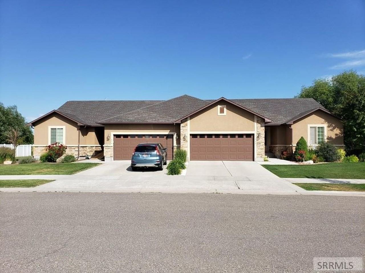 662 Tanglewood Dr - Photo 2 of 28