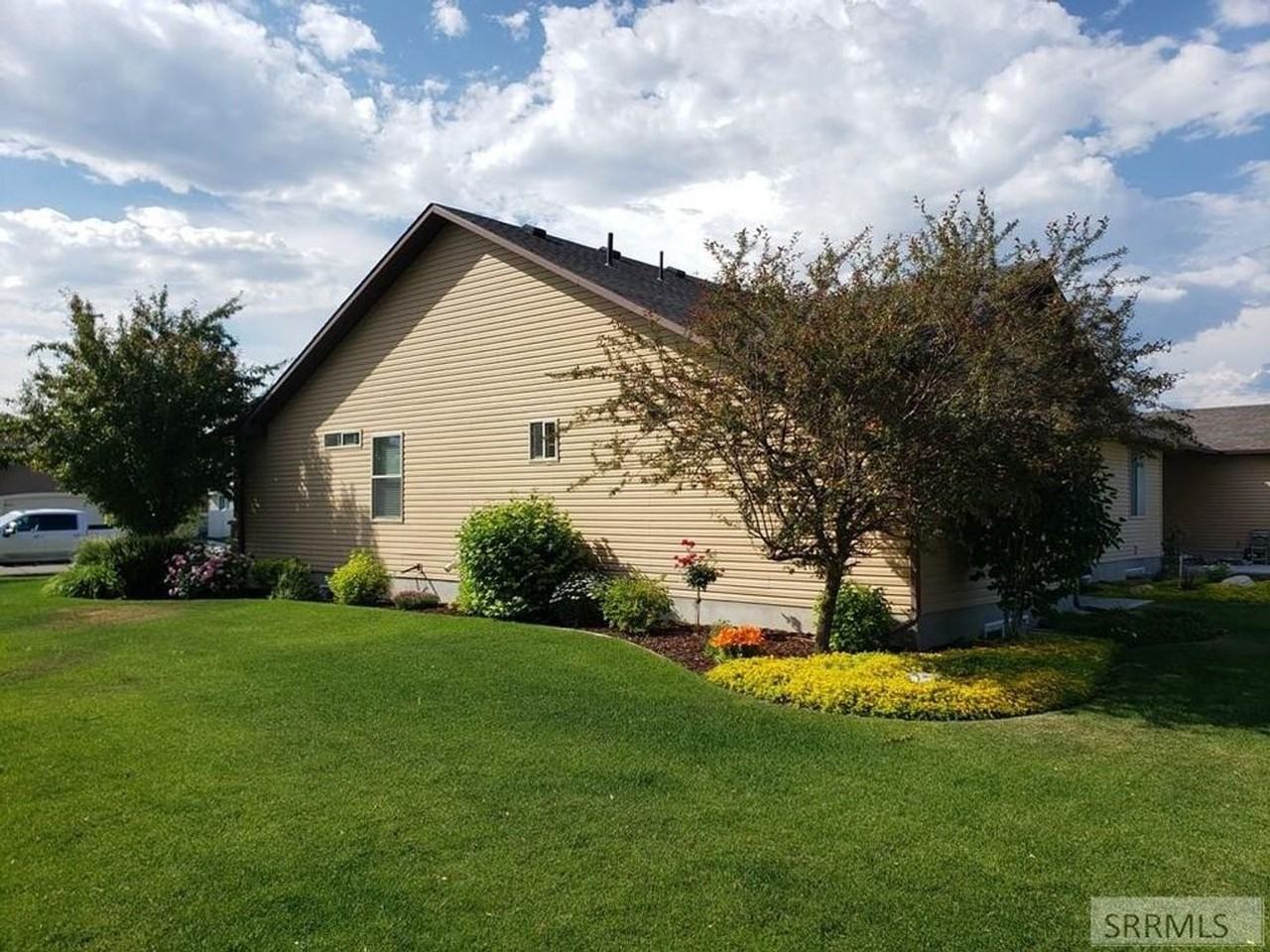 662 Tanglewood Dr - Photo 5 of 28