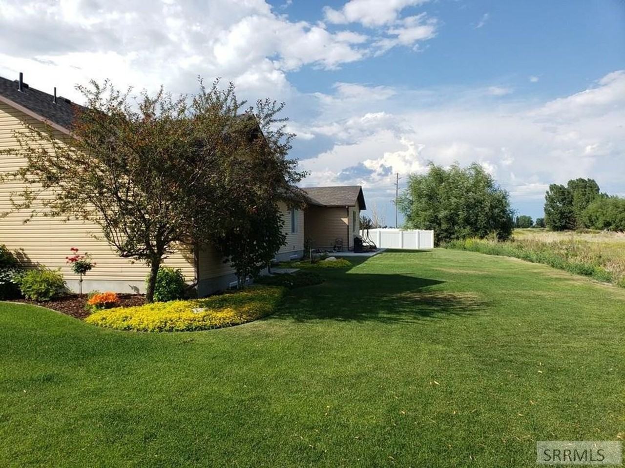 662 Tanglewood Dr - Photo 7 of 28