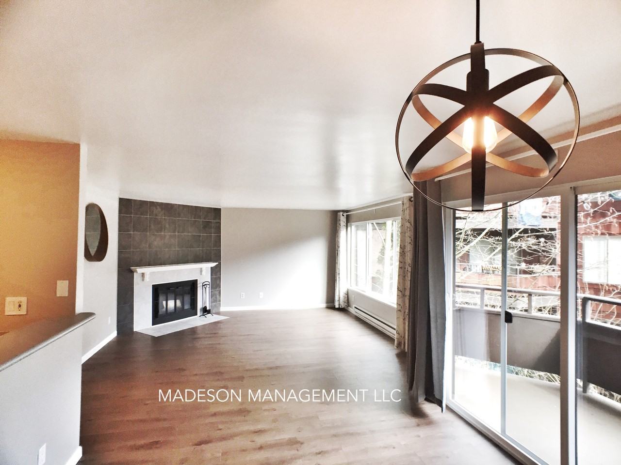 2322 Ne 89th St - Photo 2 of 21