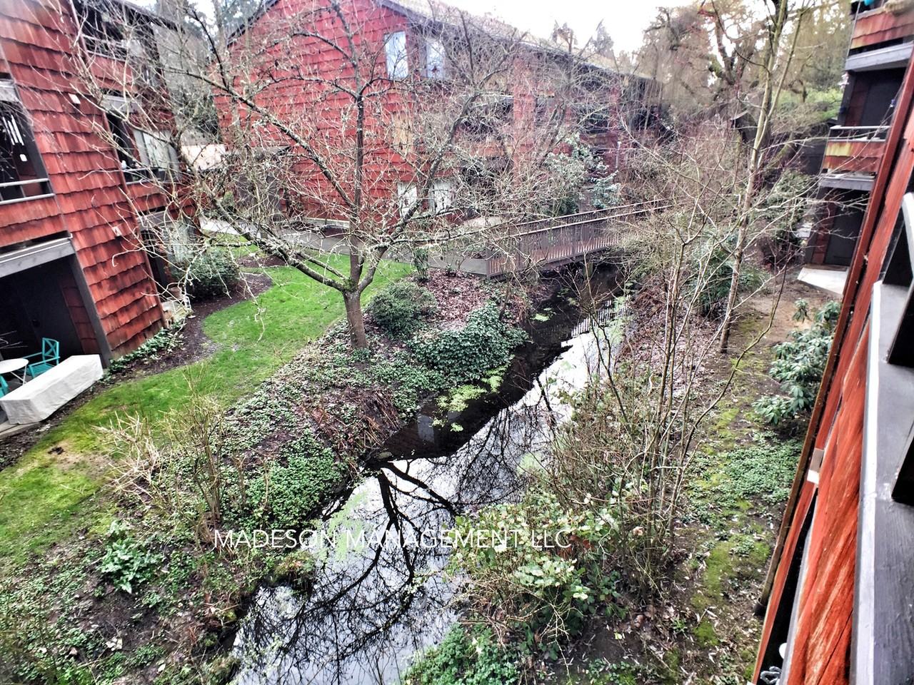 2322 Ne 89th St - Photo 3 of 21