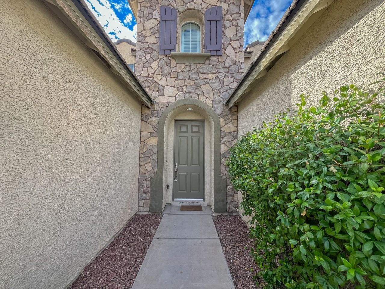 11441 Valentino Ln - Photo 2 of 46