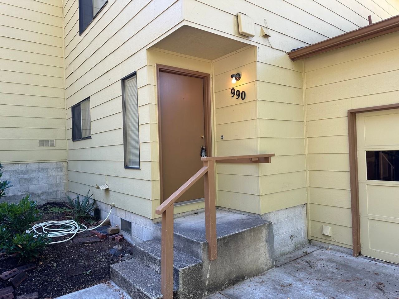 990 S 70th St - Photo 2 of 30