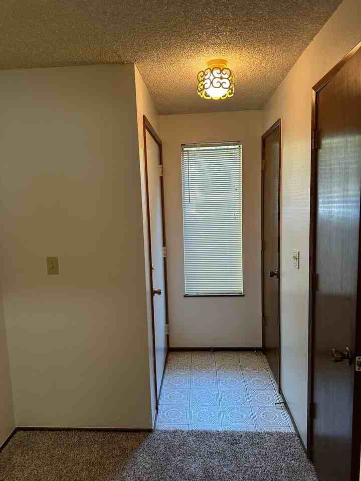 990 S 70th St - Photo 4 of 30