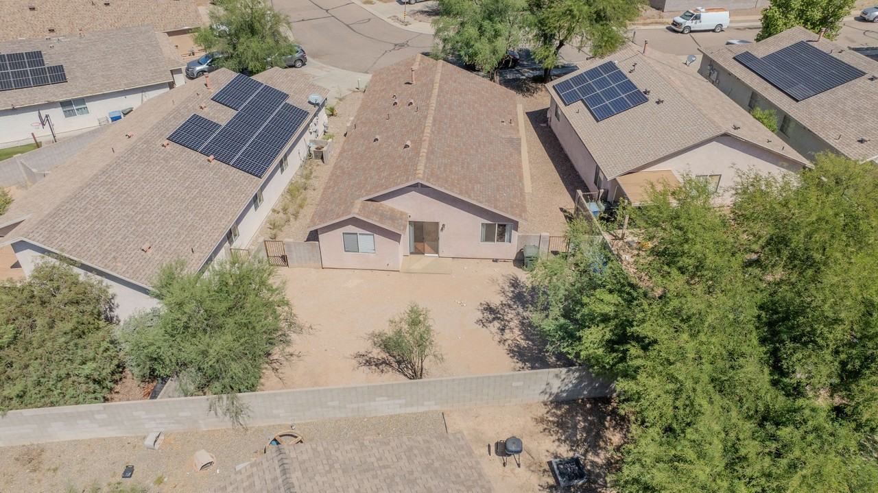 1710 E Saint John The Baptist St - Photo 3 of 24