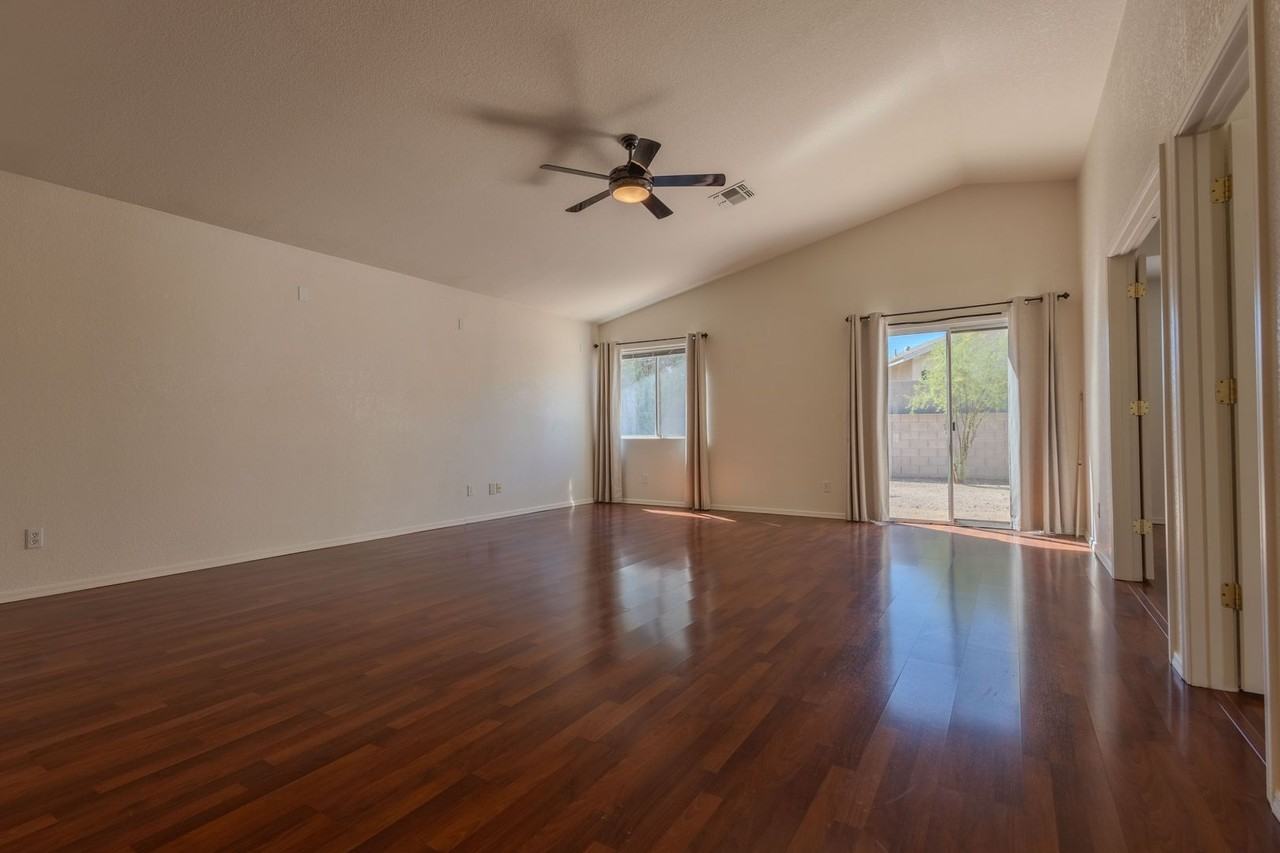 1710 E Saint John The Baptist St - Photo 5 of 24