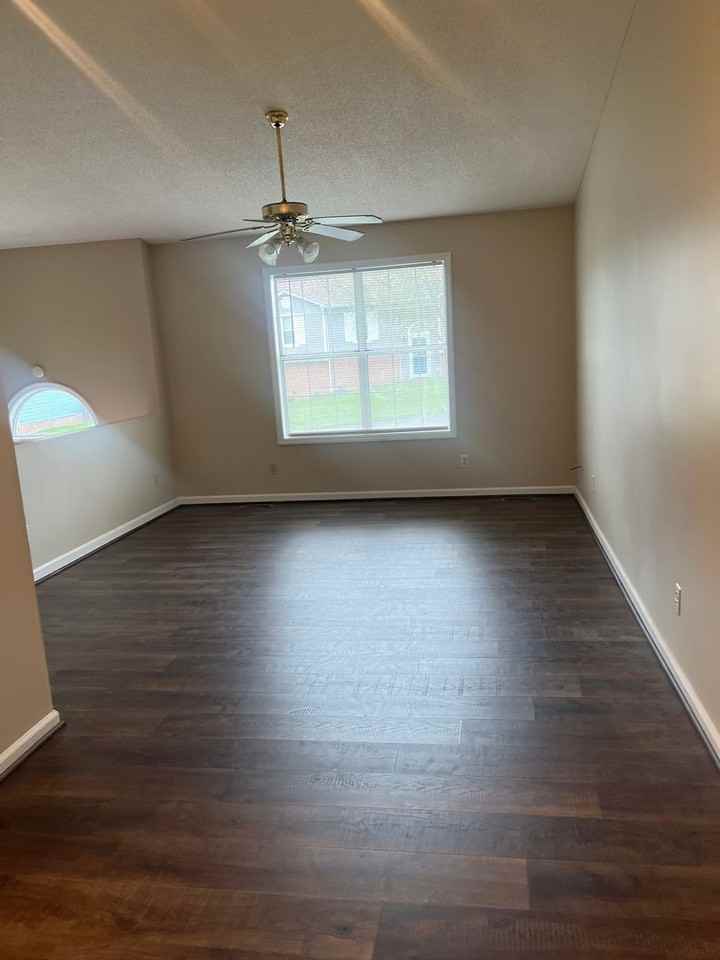 101 Kinchloe Ct - Photo 7 of 9