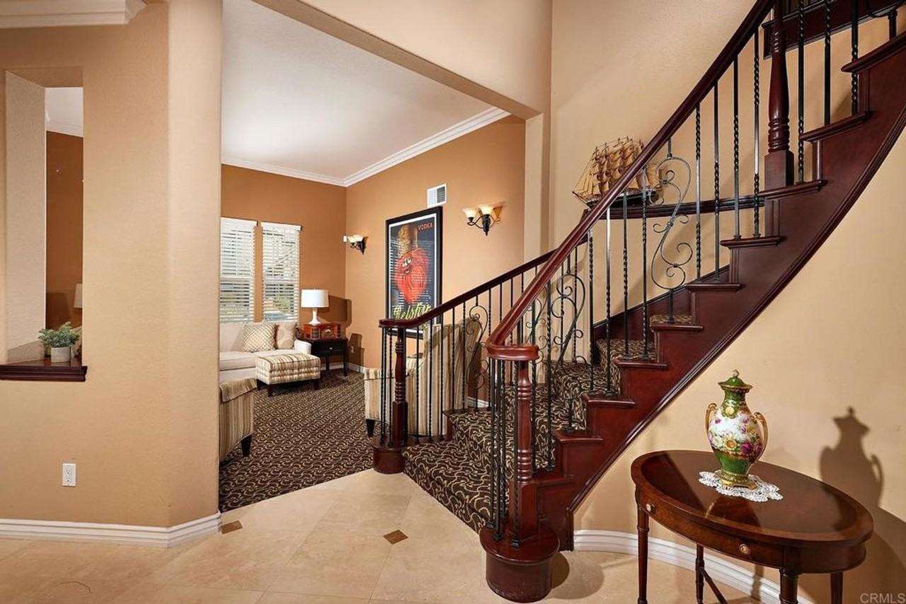 962 Baylor Dr - Photo 2 of 27