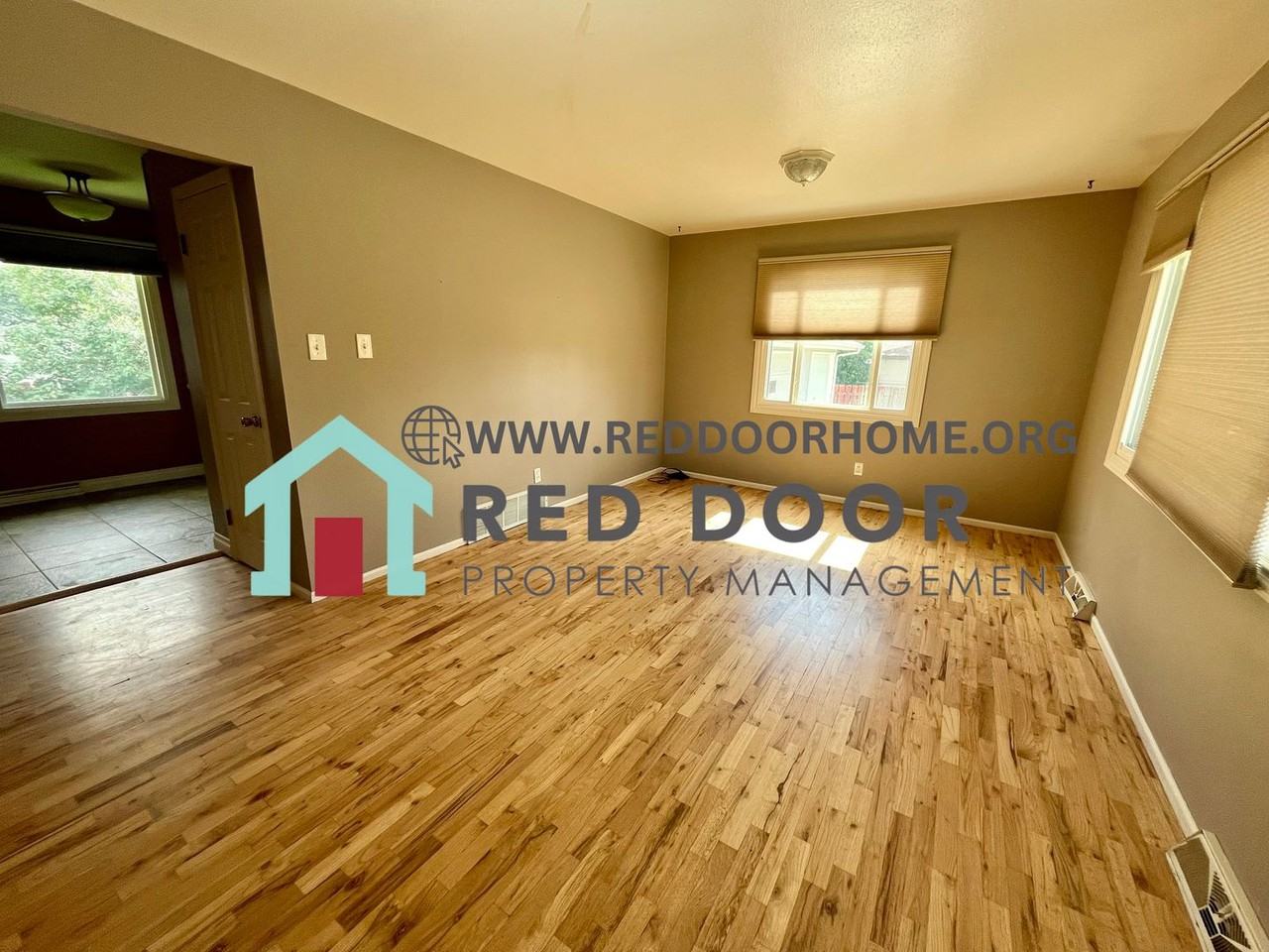 2213 4th St Ne - Photo 3 of 12