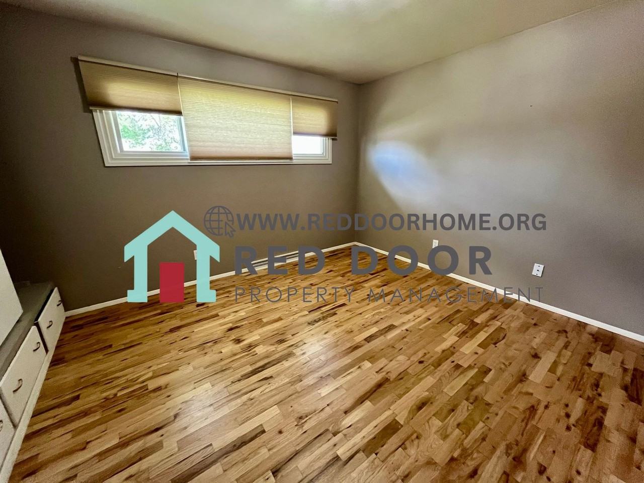 2213 4th St Ne - Photo 4 of 12