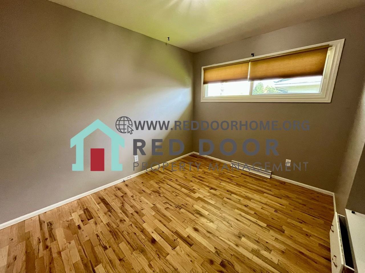 2213 4th St Ne - Photo 5 of 12