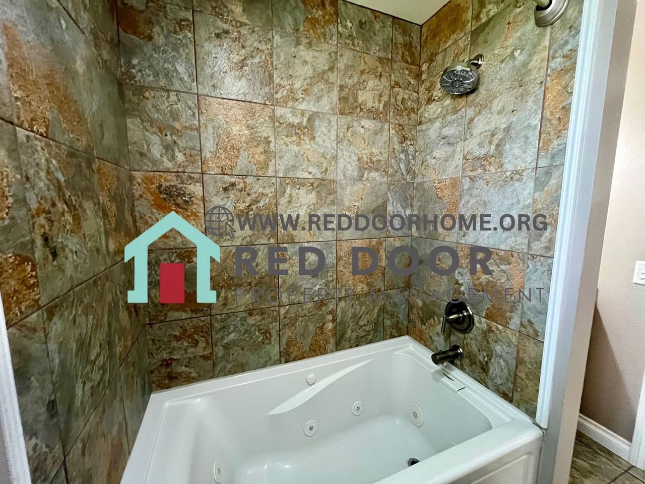 2213 4th St Ne - Photo 6 of 12