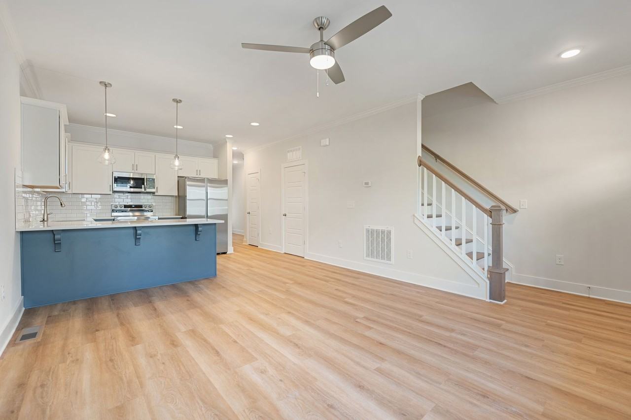 911 Colfax St - Photo 2 of 16