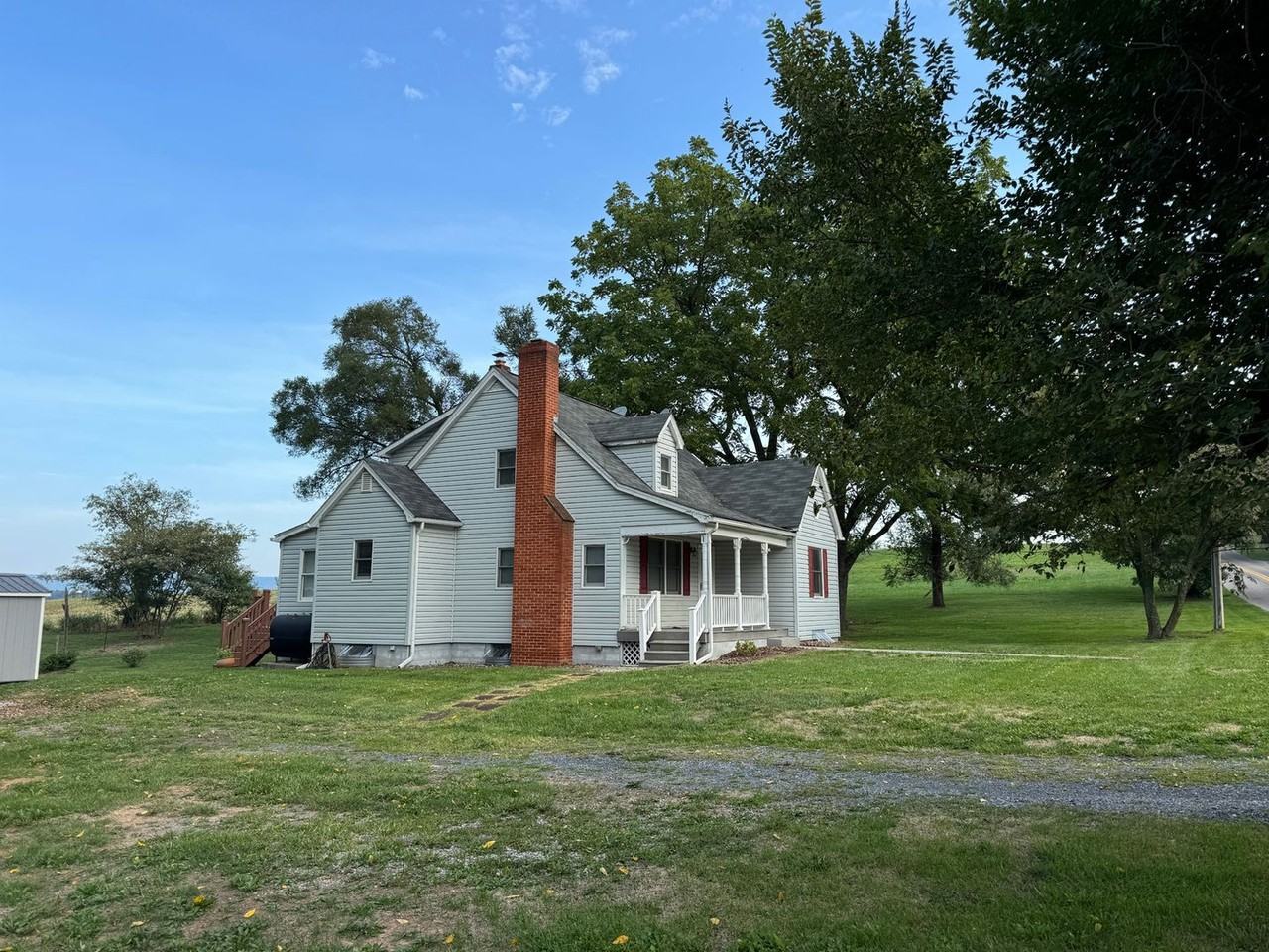 11231 Phillips Store Rd - Photo 2 of 31