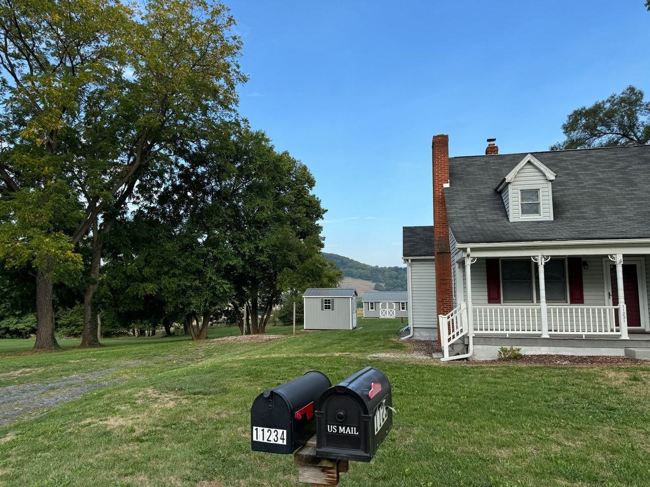 11231 Phillips Store Rd - Photo 3 of 31